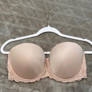 Victoria’s Secret Dream Angels  Strapless Bra (straps missing)